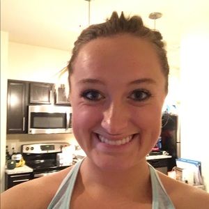 Meet your Posher, Hannah